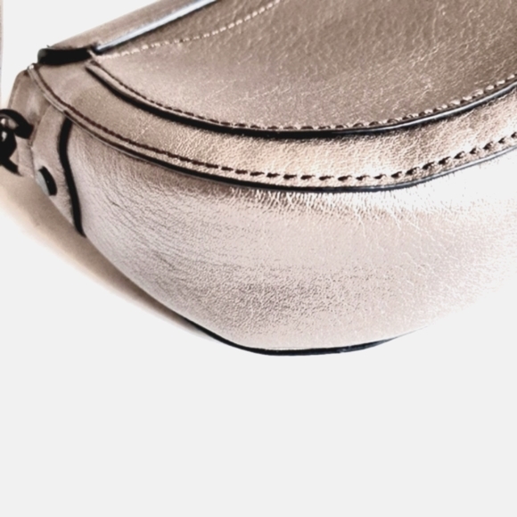 Lily & Ivyi Crossbody Bag - Picture 6 of 10